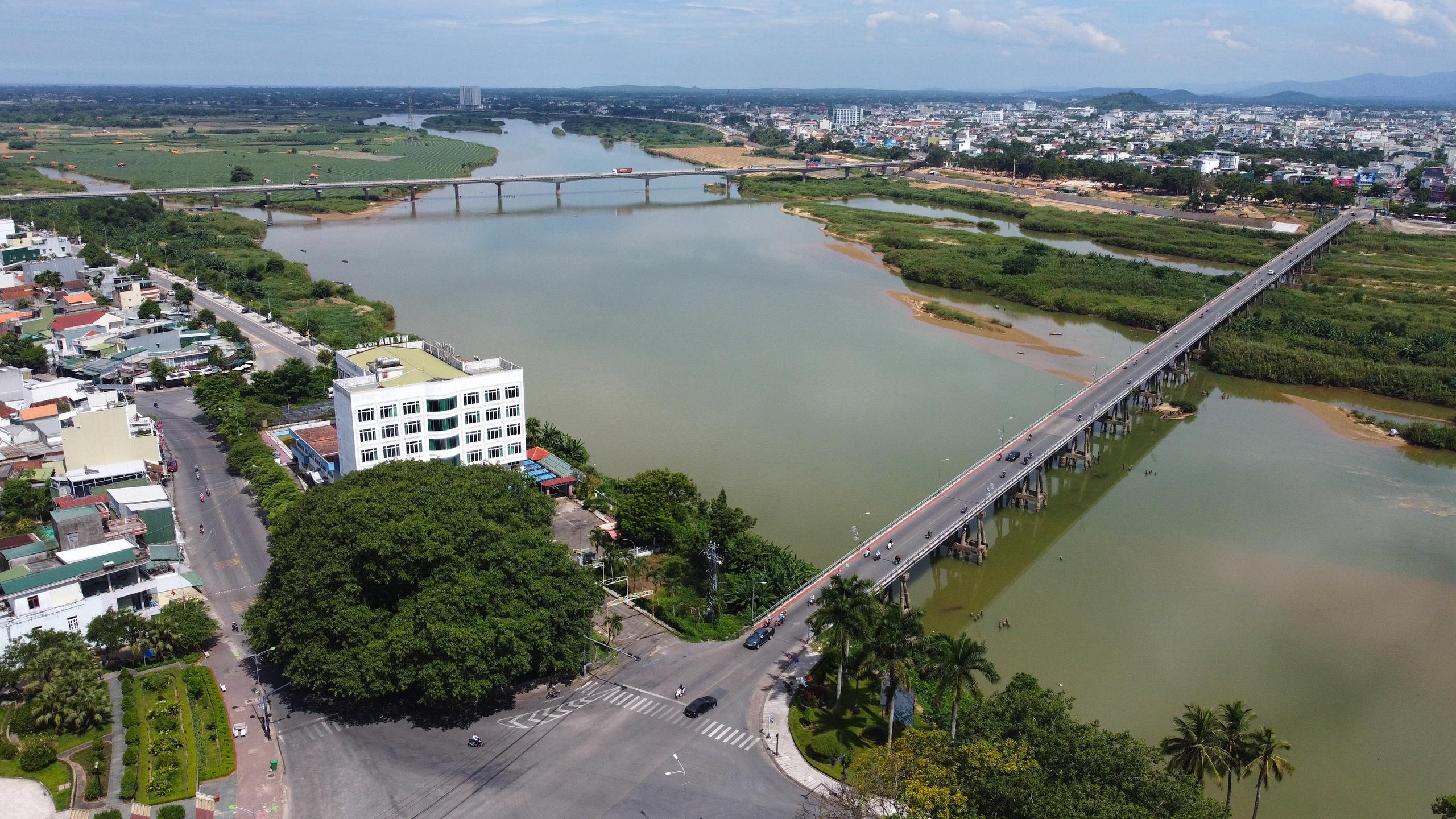 Giải tỏa khách sạn nổi tiếng ở Quảng Ngãi để xây cầu 2.200 tỷ đồng- Ảnh 9.