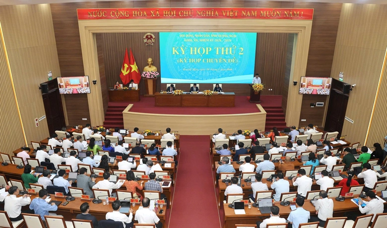 Quảng Ngãi kéo dài thời gian thực hiện, giải ngân nhiều dự án hạ tầng lớn- Ảnh 2.